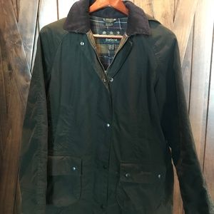 Barbour Classic Beadnell Waxed Jacket with detachable hood Size 10